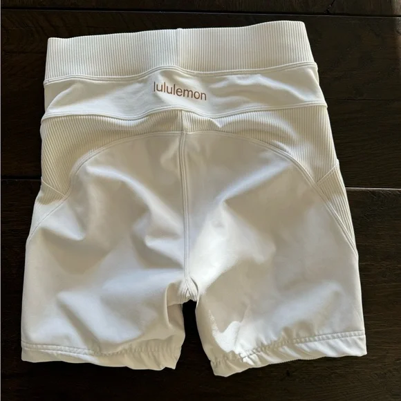 LULULEMON Shorts biker 💛High Rise White 4 XS Special Edition! #Yoga #lululemon - Picture 13 of 16